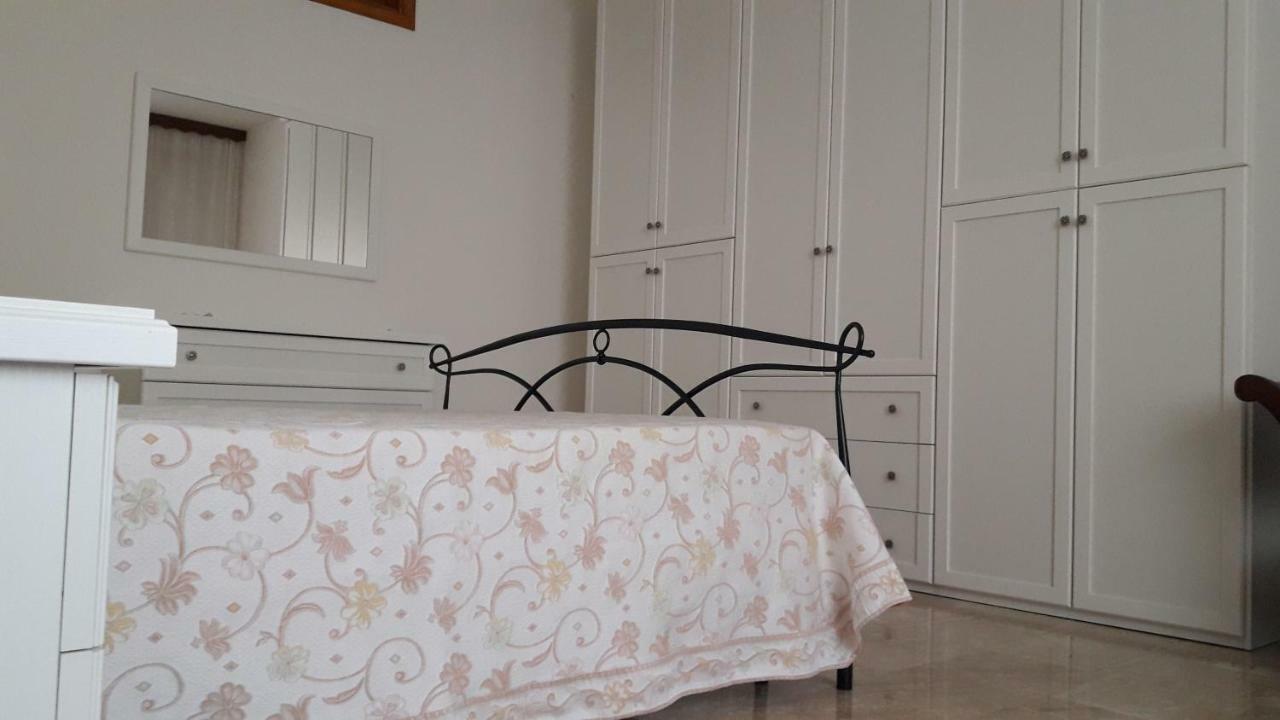 Domuspes Sedilo Exterior foto